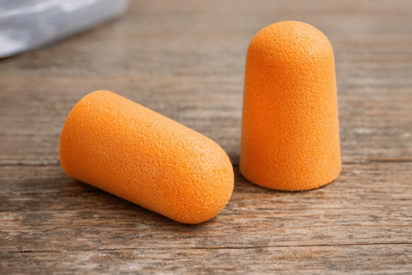 Czy zatyczki do uszu są szkodliwe? Fakty, liczby i to, co naprawdę dzieje się w Twoim uchu